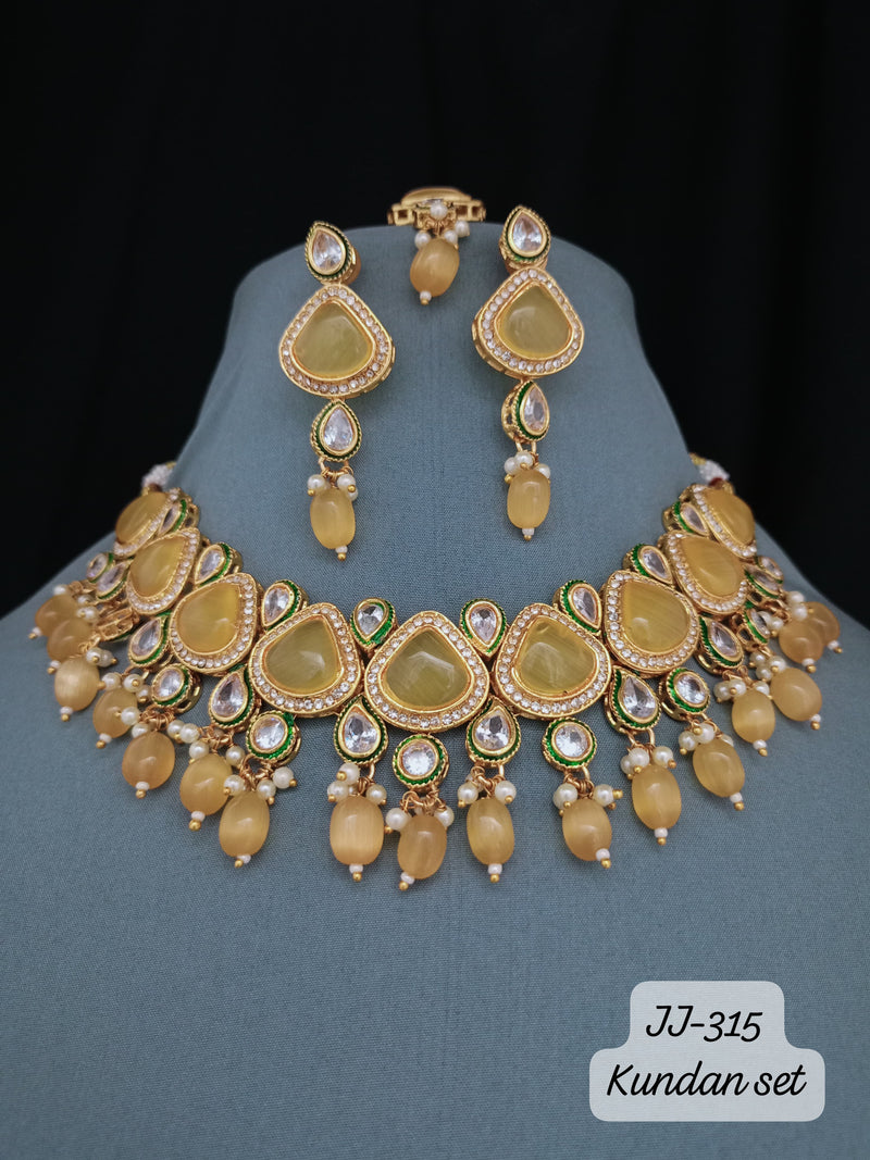 Chic Flax Yellow Kundan Necklace Set