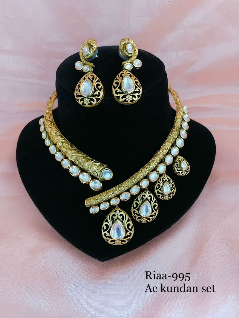 Gold Embellished Diamond Kundan Necklace Set