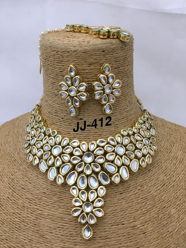 Lustrous Diamond Kundan Necklace Set